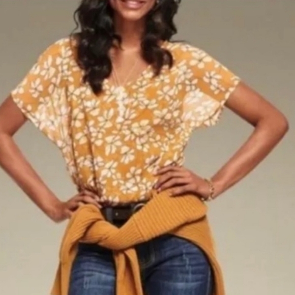 CAbi Tops - CAbi Thrive Top Size S Butterscotch Floral